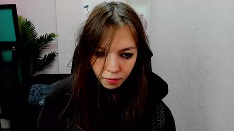 Snapshot of persinaky chatting on 01.25.25 horror flying on the wings of the night.... online show from 01.25.25