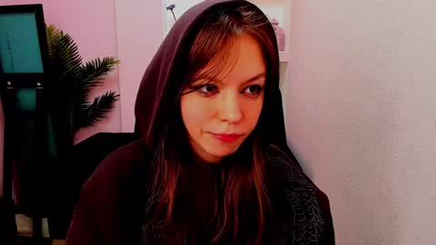 Snapshot of persinaky chatting on 01.25.25 horror flying on the wings of the night.... online show from 01.25.25