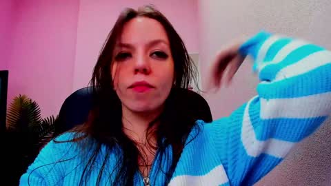 Snapshot of persinaky chatting on 02.02.25 horror flying on the wings of the night.... online show from 02.02.25