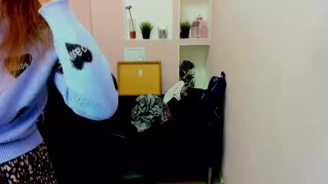 Snapshot of persinaky chatting on 02.23.25 horror flying on the wings of the night.... online show from 02.23.25
