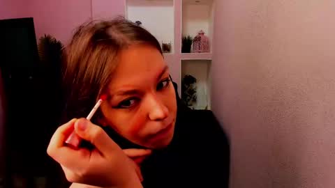 Snapshot of persinaky chatting on 03.06.25 horror flying on the wings of the night.... online show from 03.06.25
