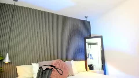 Lizza online show from 10.28.25