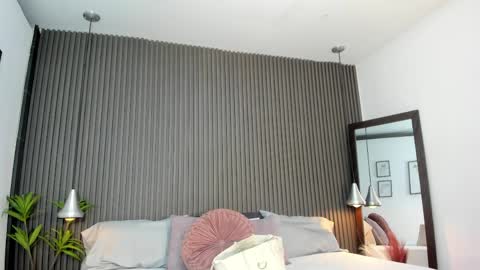 Lizza online show from 04.12.26