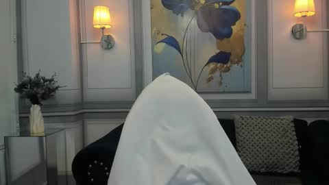 Snapshot of pervert_mia4u chatting on 02.11.26 Mia online show from 02.11.26