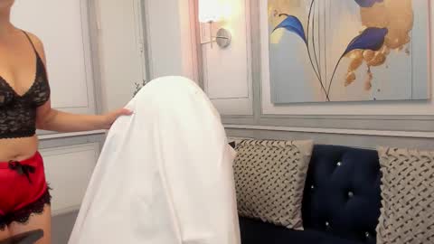 Snapshot of pervert_mia4u chatting on 02.15.26 Mia online show from 02.15.26