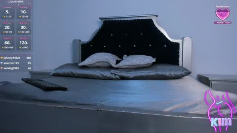 Snapshot of pervert_pantyhose chatting on 12.11.24 Kimberly online show from 12.11.24