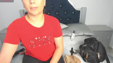 Snapshot of pervert_pantyhose chatting on 02.07.25 Kimberly online show from 02.07.25