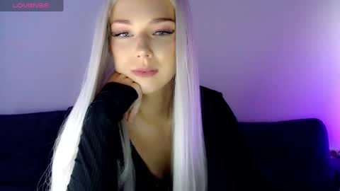 Isabella online show from 01.10.25