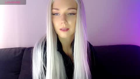 Isabella online show from 01.27.25