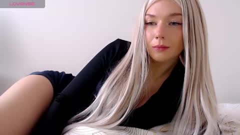Isabella online show from 03.20.26