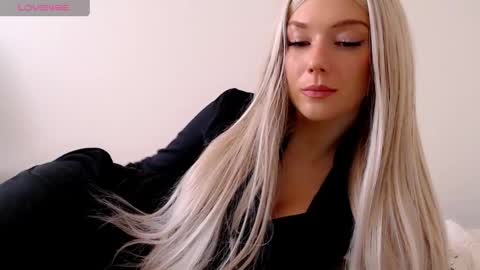 Isabella online show from 03.23.26