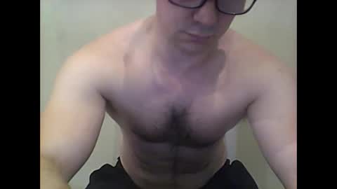 Snapshot of peter_7776 chatting on 05.18.26 peter online show from 05.18.26