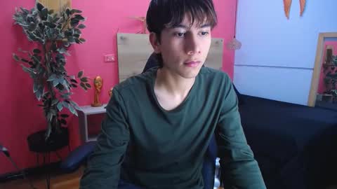 Snapshot of peter_seed chatting on 11.12.25 peter online show from 11.12.25