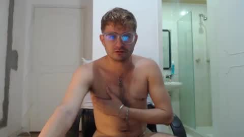 Snapshot of peter_x_annaud chatting on 02.05.25 FELIPE online show from 02.05.25