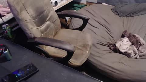 Snapshot of peterbeater2 chatting on 12.24.24 peterbeater2 online show from 12.24.24