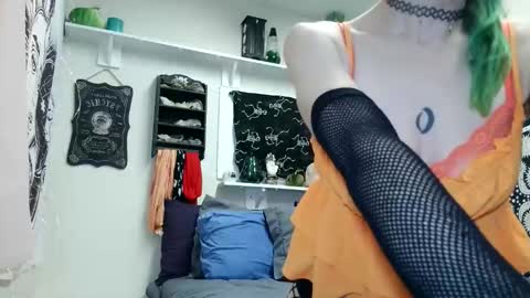 Emeri online show from 10.31.25