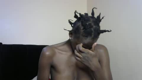 petite_lavi2 online show from 02.09.25