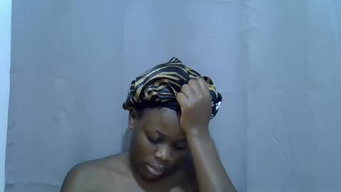 petite_melan online show from 09.29.25