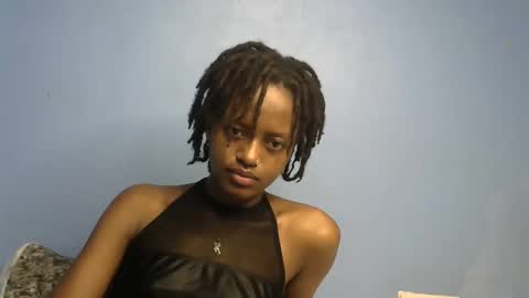 Snapshot of petite_star2 chatting on 02.01.26 petite_star2 online show from 02.01.26