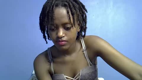 Snapshot of petite_star2 chatting on 02.21.26 petite_star2 online show from 02.21.26