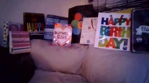 petite treat  online show from 01.16.26