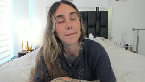 PetiteAlejaTs online show from 12.22.24