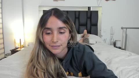 PetiteAlejaTs online show from 12.30.24