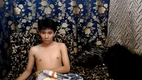 Snapshot of petiteasian_boy chatting on 06.24.26 cute vir online show from 06.24.26