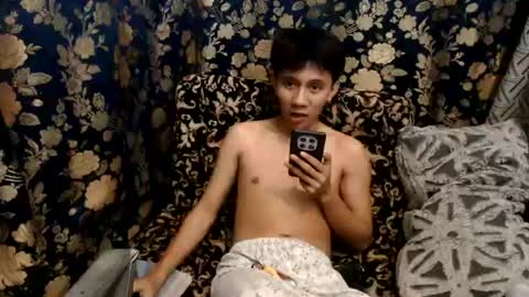 Snapshot of petiteasian_boy chatting on 07.08.26 cute vir online show from 07.08.26