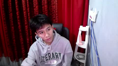 Snapshot of petiteasian_boy chatting on 07.20.26 cute vir online show from 07.20.26