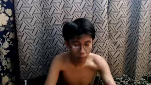 Snapshot of petiteasian_boy chatting on 07.26.26 cute vir online show from 07.26.26
