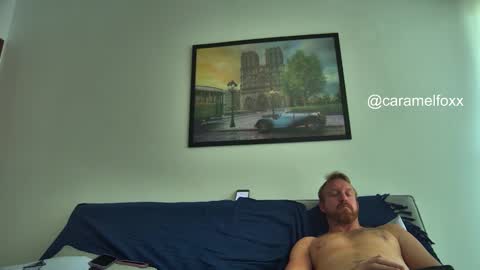 Snapshot of petitebubblegum chatting on 10.11.25 Caramel princesa online show from 10.11.25