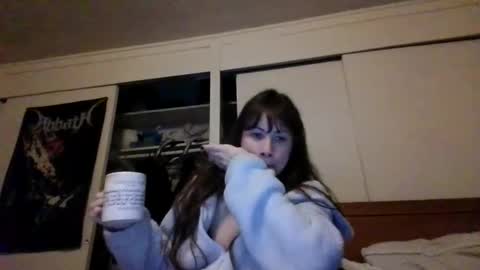 Petitedoll30 online show from 12.30.24