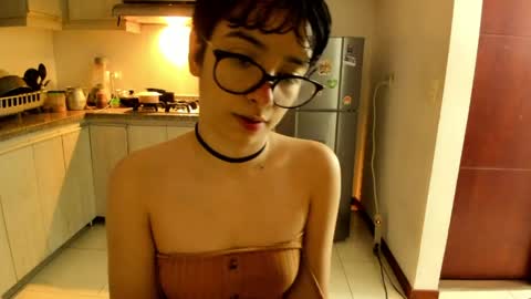 Snapshot of petitee_lunna chatting on 05.29.26 Lunna online show from 05.29.26
