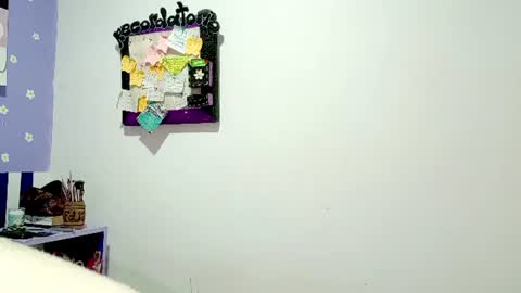 Snapshot of petiteivoryqueen chatting on 08.02.26 danna online show from 08.02.26