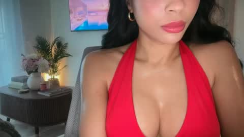 Snapshot of petiteprincess659846 chatting on 06.27.26 PetitePrincess online show from 06.27.26