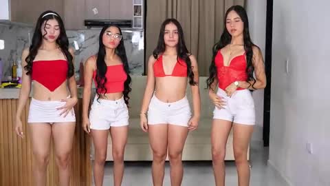 Sara Emma and Nahomy online show from 10.16.25