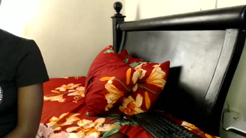 Petite Sarah online show from 06.28.26