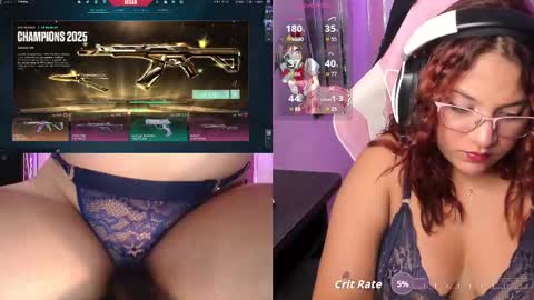 Snapshot of petitesofia_ chatting on 09.19.25 Sofia online show from 09.19.25
