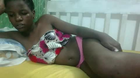 petitesweetchiq online show from 09.26.25