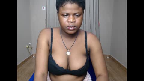 Snapshot of petitexebony1 chatting on 07.18.26 Call Me KiKi online show from 07.18.26