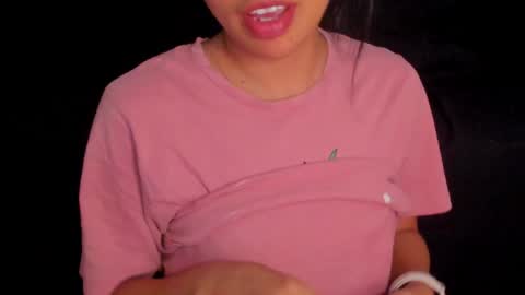 Snapshot of petitgirl_ chatting on 12.30.24 J A S S online show from 12.30.24