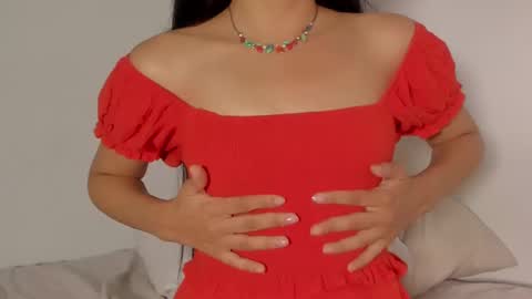 Snapshot of petitgirl_ chatting on 02.27.25 J A S S online show from 02.27.25