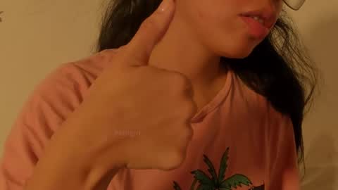 Snapshot of petitgirl_ chatting on 02.28.25 J A S S online show from 02.28.25