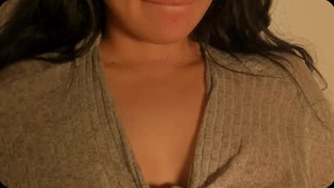 Snapshot of petitgirl_ chatting on 09.21.25 J A S S online show from 09.21.25