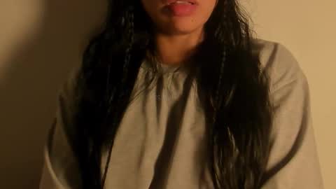 Snapshot of petitgirl_ chatting on 09.26.25 J A S S online show from 09.26.25