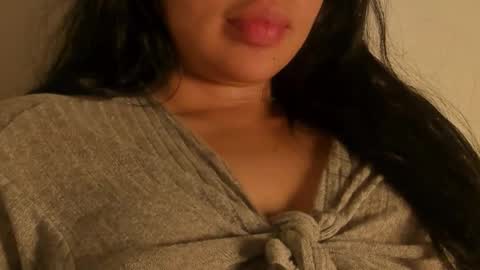 Snapshot of petitgirl_ chatting on 10.10.25 J A S S online show from 10.10.25