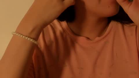 Snapshot of petitgirl_ chatting on 11.06.25 J A S S online show from 11.06.25