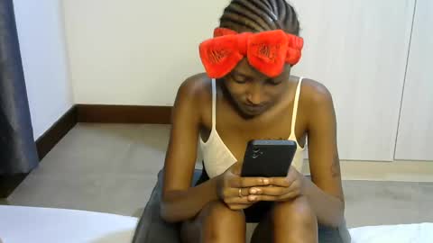 petitpearl online show from 03.10.25