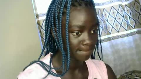 petitte_gyaal online show from 11.30.25